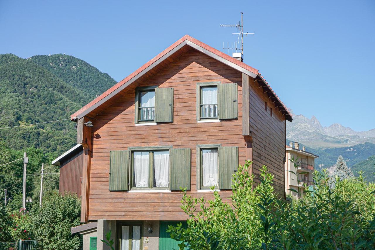 Woodhouse Paesana Villa ภายนอก รูปภาพ